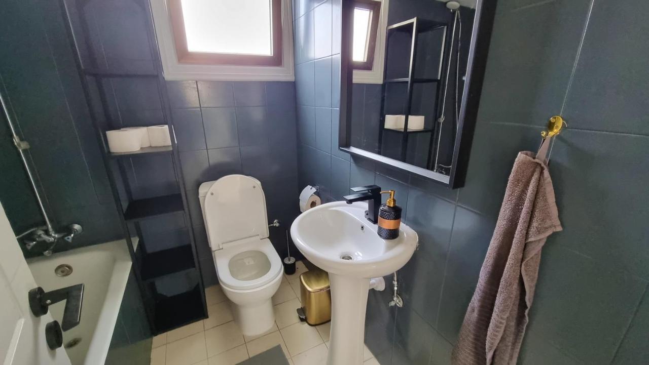 Cozy Beach Apt / 100 Mbit+ Netflix / Near Airport Larnaka Exterior foto